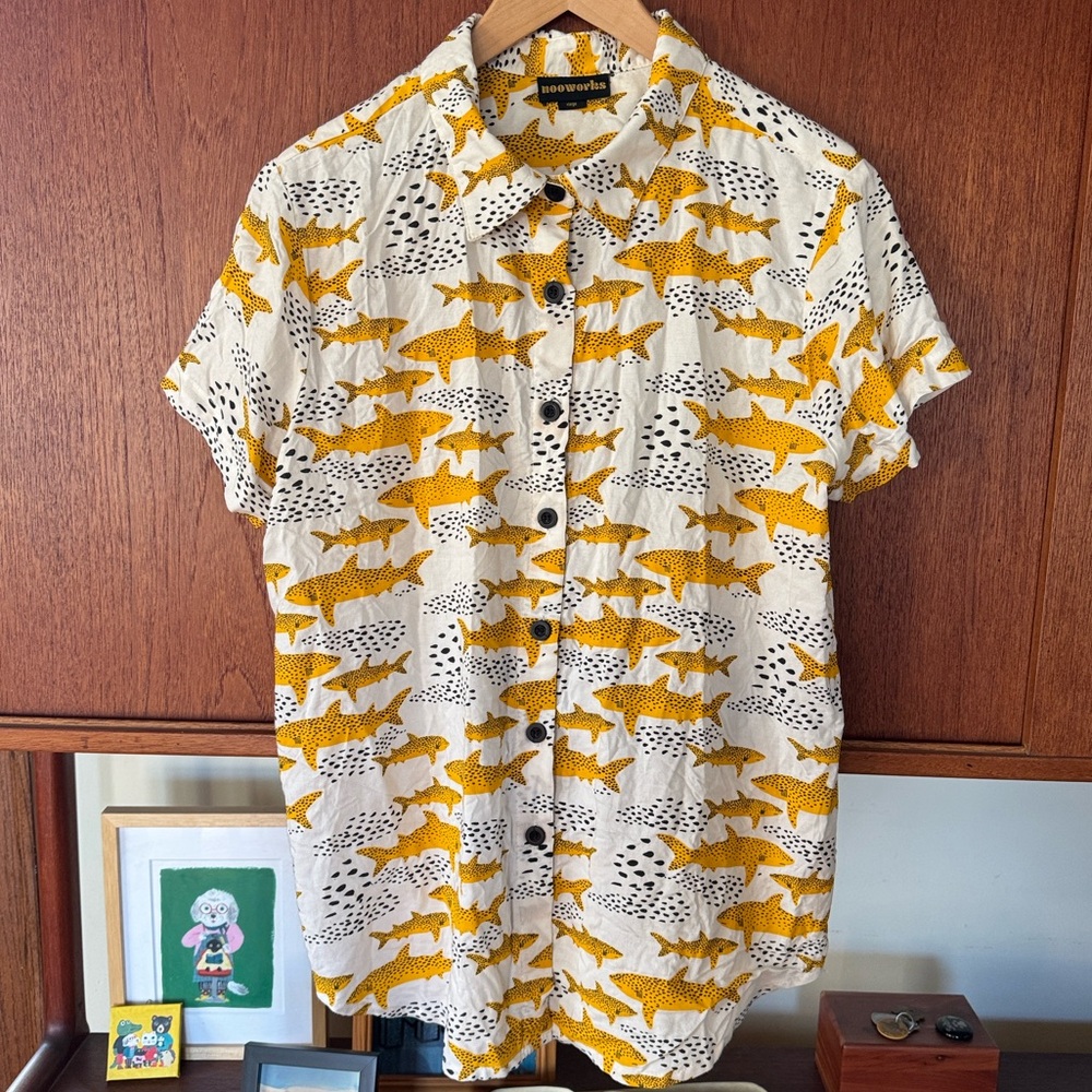 Nooworks Hard to Find Joyce Button Down Shirt - Yellow Sharks on White. Sz XL